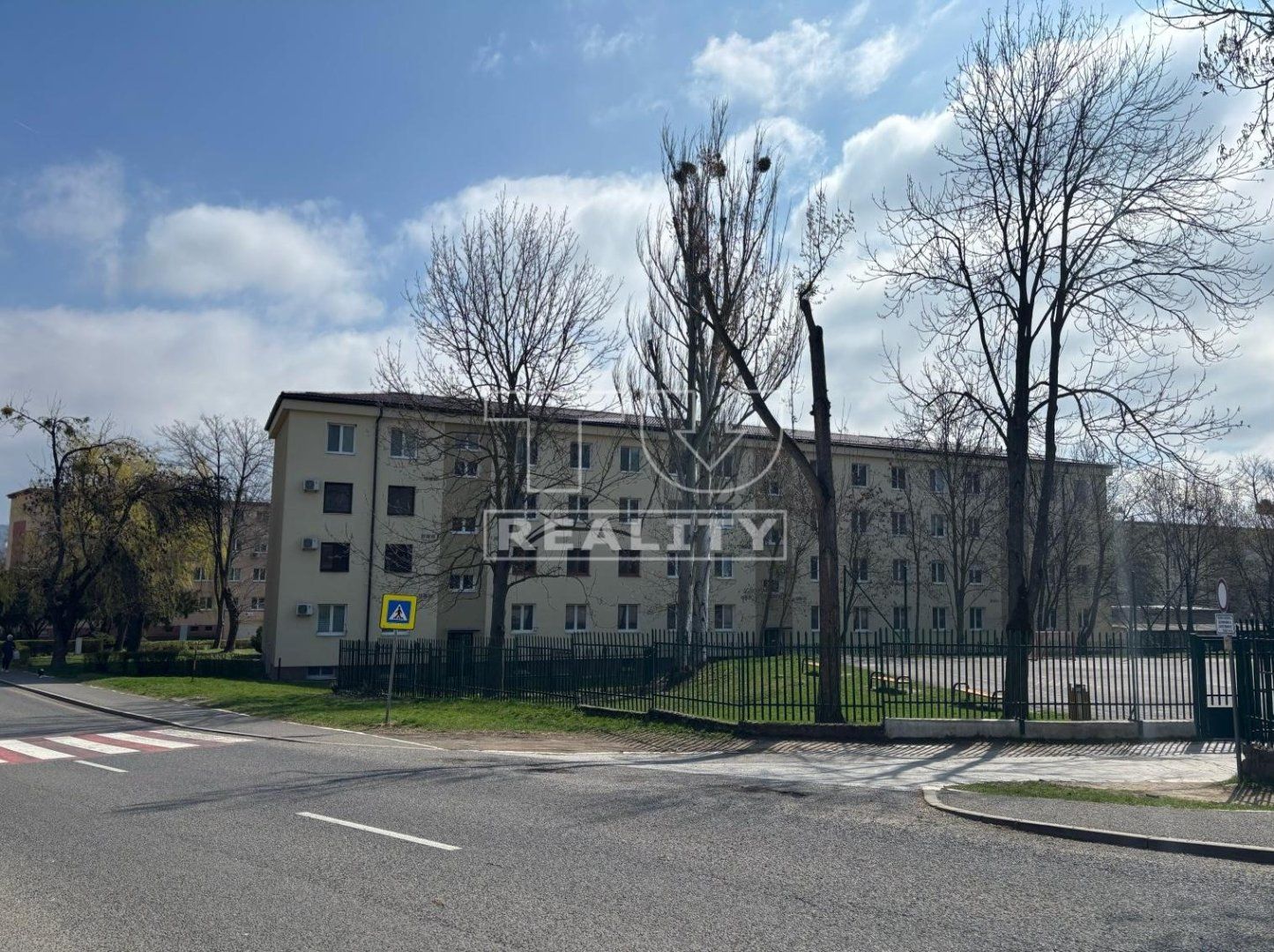 BYT NA PODHRADOVEJ