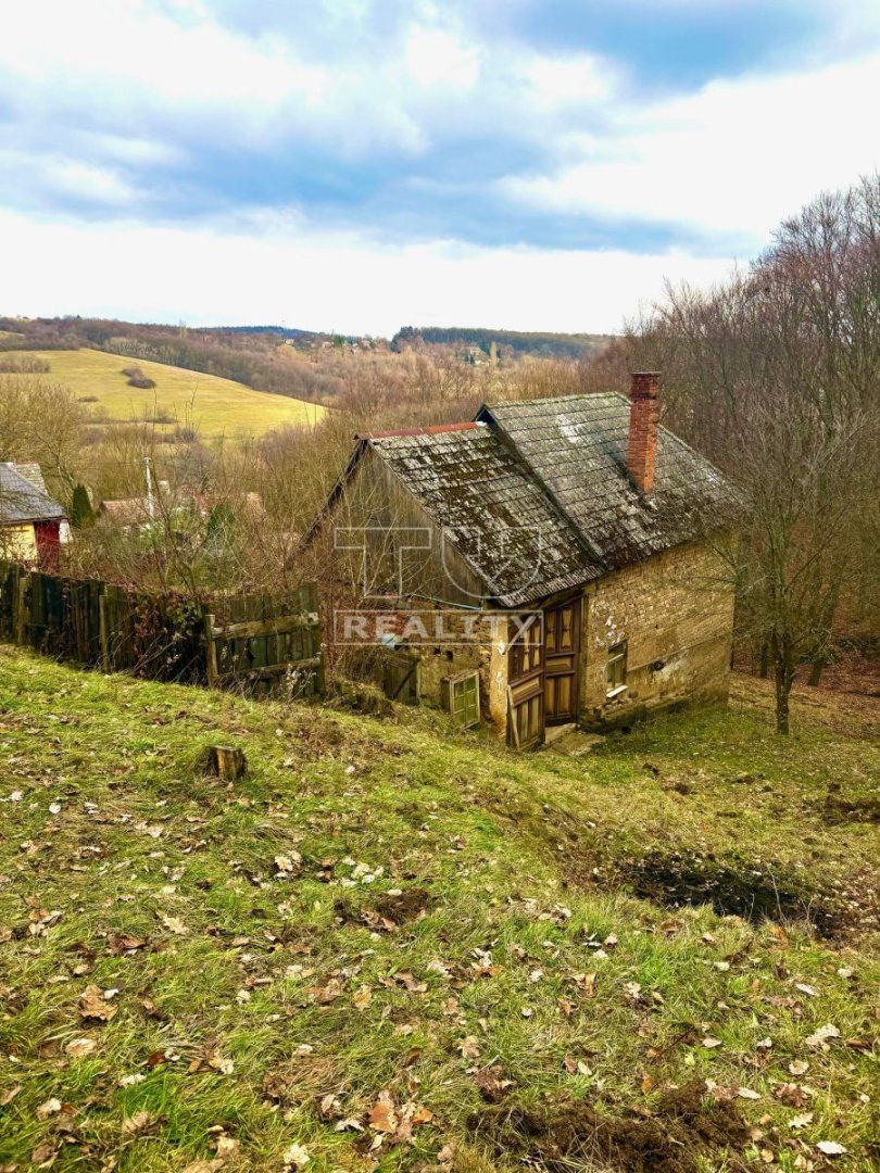TUreality pripravuje do ponuky rekreačnú chatku na kopaniciach pri lese s veľkým pozemkom