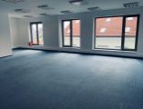 Reprezentatívne kancelárie v centre s parkovaním a terasou, 235m2 + 25m2 terasa