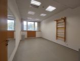 Priestor vhodný na fyzio, masáže, kliniku s parkovaním 394m2, Bajkalská