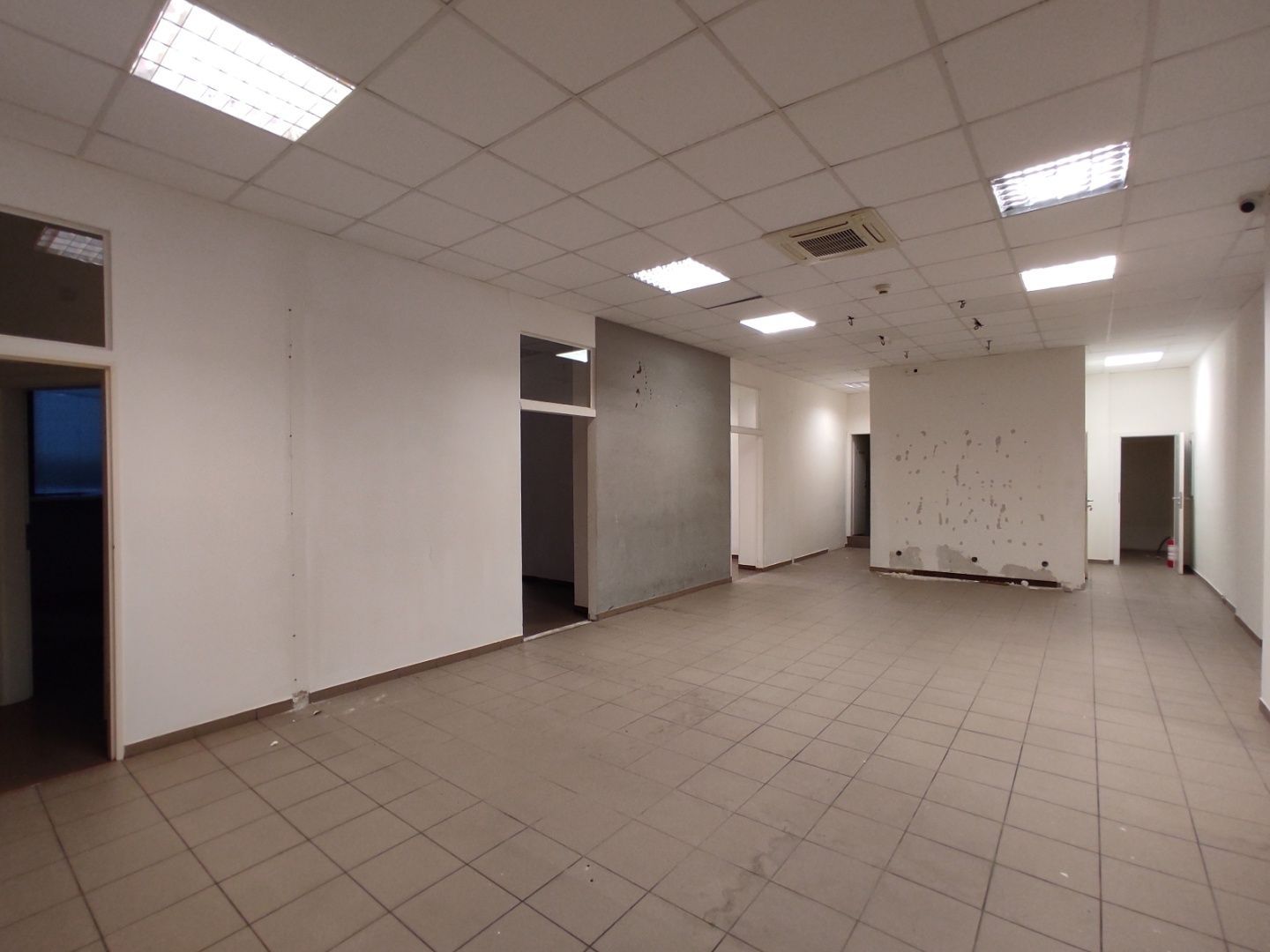 Priestor 260m2 so ZDRAVOTNÍCKYM ŠTANDARDOM, Hotel Bratislava