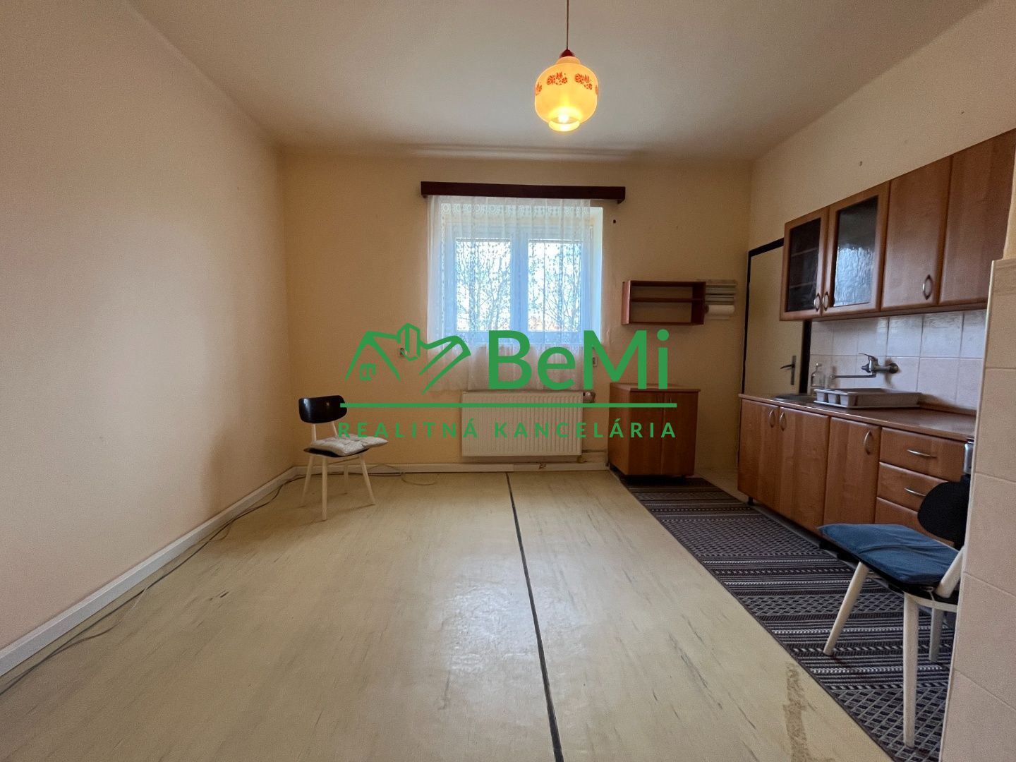 Predaj  veľký 3 izbový byt  - LEVICE (088-113-MIJKa)