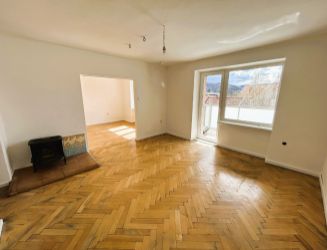 Zvolen, ul. Šoltésovej – priestranný, slnečný 2-izbový byt s balkónom, 64 m2 – prenájom