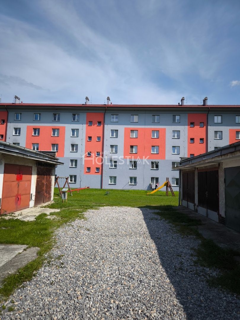 Predám garáž v centre KNM, iba u nás
