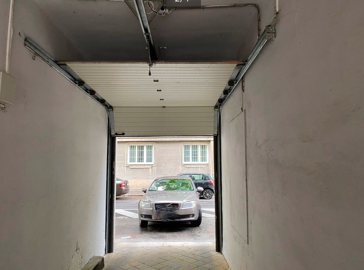 Garáž 18 m2 na Továrenskej ulici v Starom Meste