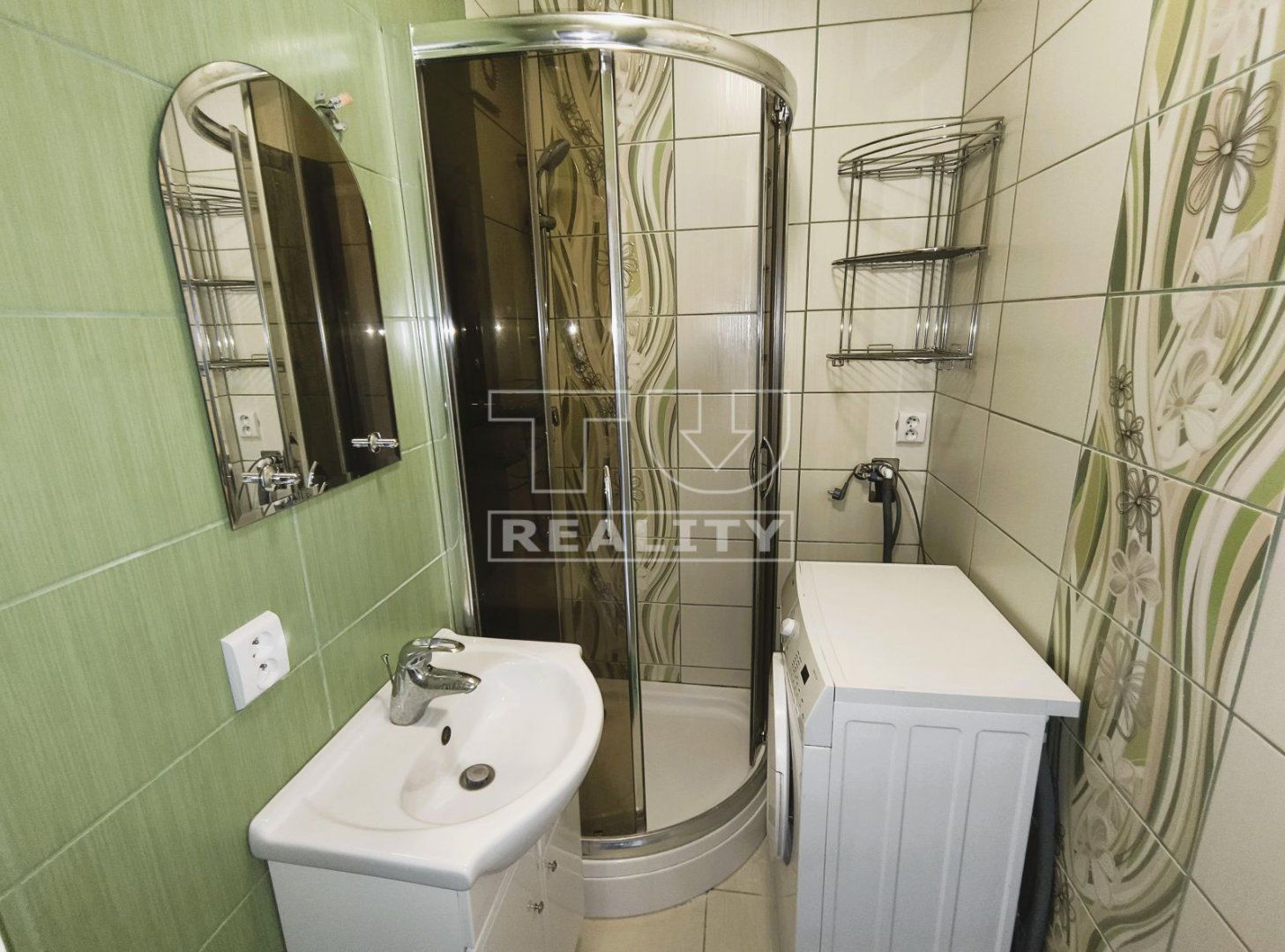 Byt 2 izbový, 2x lodžia, 50 m2, Sabinov