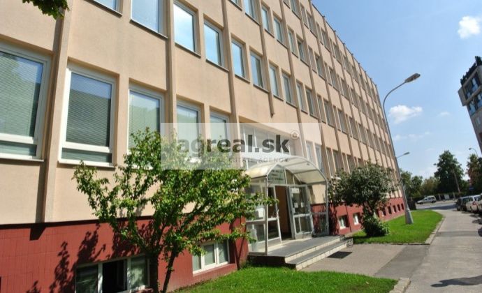Prenájom,  kancelárie v administratívnej budove na ulici Pluhová v blízkosti OC Polus/Vivo, Bratislava – Nové Mesto, Províziu neplatíte!