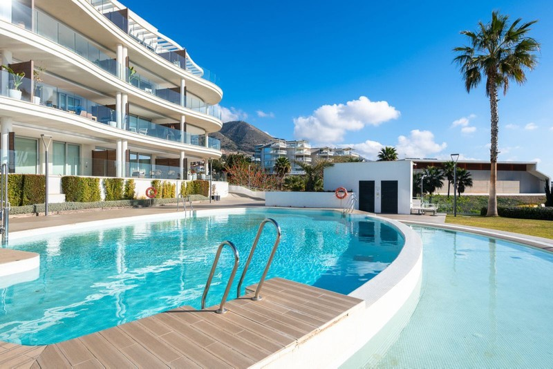 Kvalitný 3 izbový apartmán v Panoramica Higueron na pobreží Fuengiroly