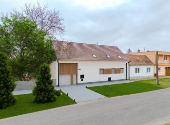 ✅ZNÍŽENÁ CENA 139.990 Eur, v predaji VIAC IZBOVÝ Rodinný dom, pozemok 1080m2, Kollárova, obec Kopčany