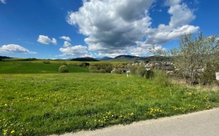 Stavebný pozemok s prístupovou cestou na Potočnej ul. v Brezne - 2798 m2
