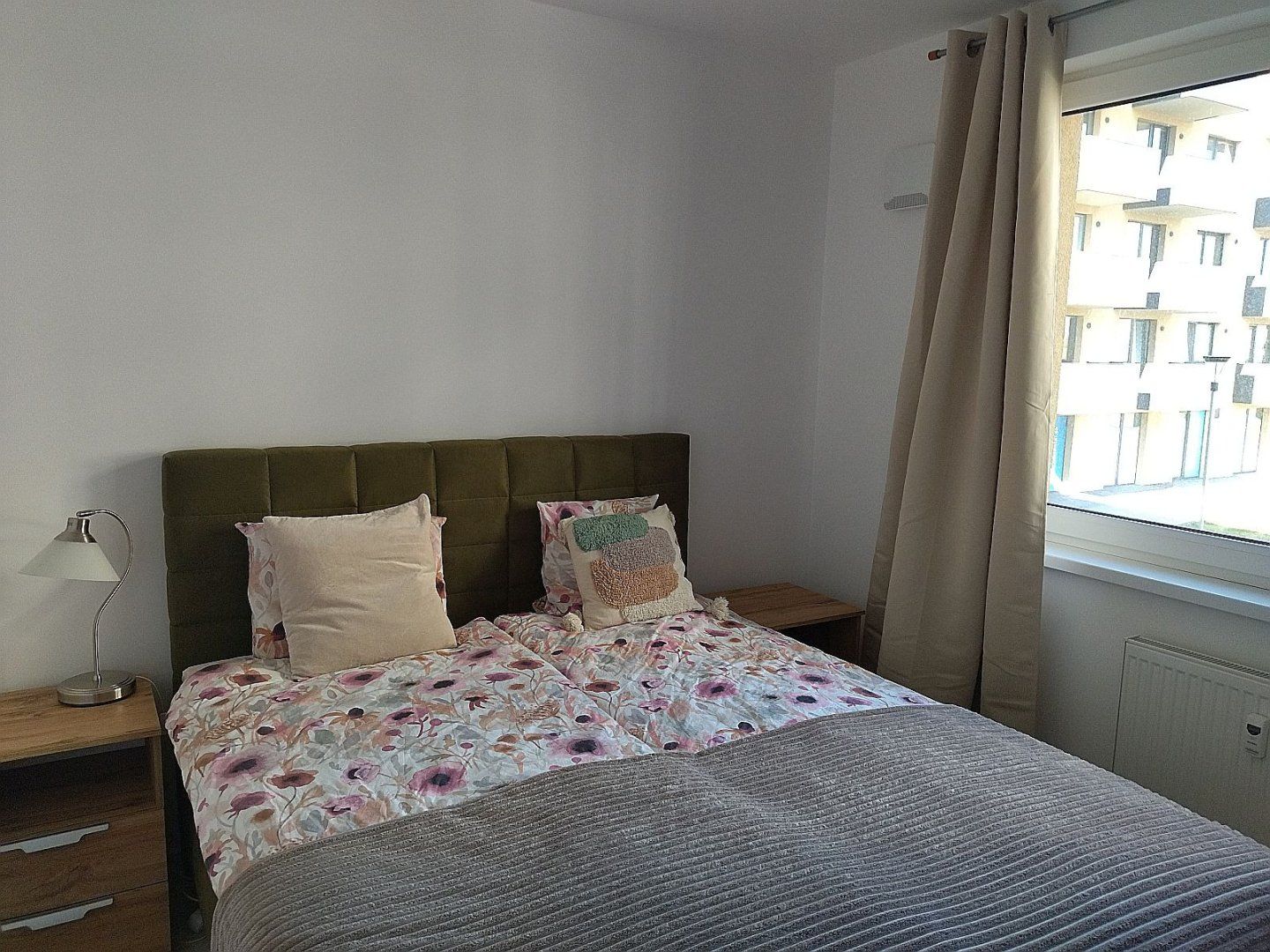 Na prenájom nový 2 izbový zariadený byt balkón Arboria Trnava.