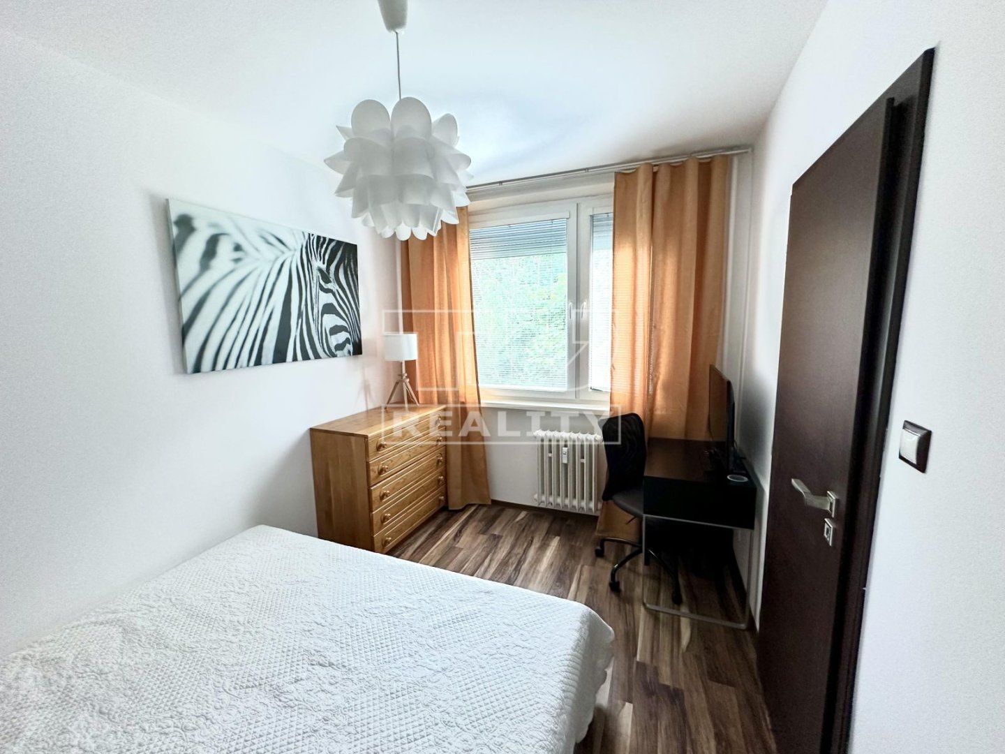 Na predaj veľmi príjemný, pekný 2i byt na ulici Hodálová v Karlovej Vsi, 45m2.