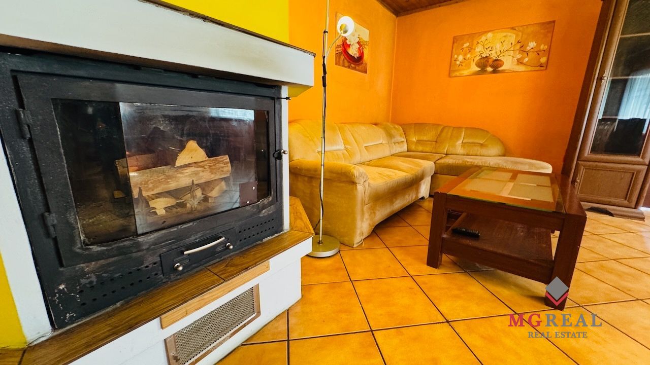 Na predaj rodinný dom vo V. Uherciach – pozemok 853 m2 – rekonštrukcia