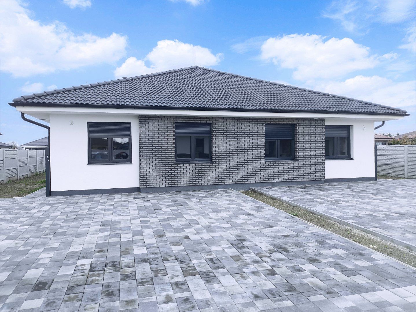 Predaj Rodinný dom Rodinný dom-Predaj-Veľké Blahovo-219999.00 €