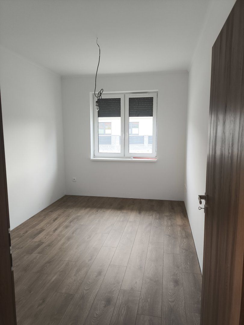 4 izbový rodinný dom (dvojdom) v obci Veľké Blahovo