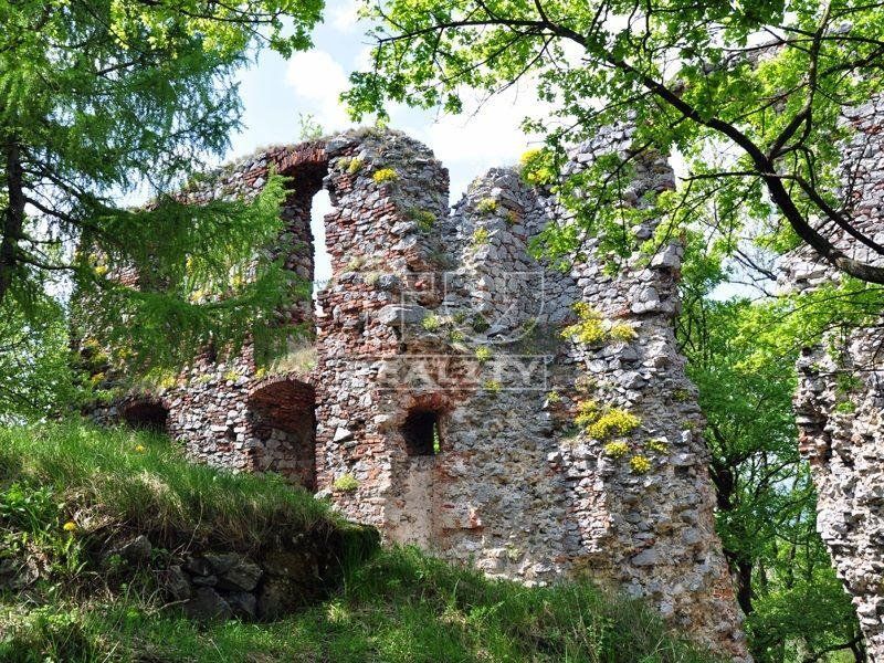 Rekreačný pozemok  v Stupave, s výmerou 820 m2 v blízkosti výstavby rodinných domov, 12 km od Bratislavy.