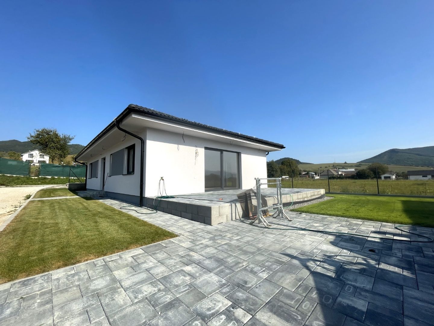 Predaj Rodinný dom Rodinný dom-Predaj-Zbyňov-290000.00 €