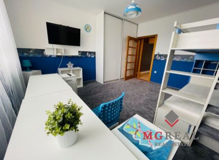 Na predaj 3-izbový veľkometrážny byt – Partizánske, 77 m² + loggia, rekonštrukcia