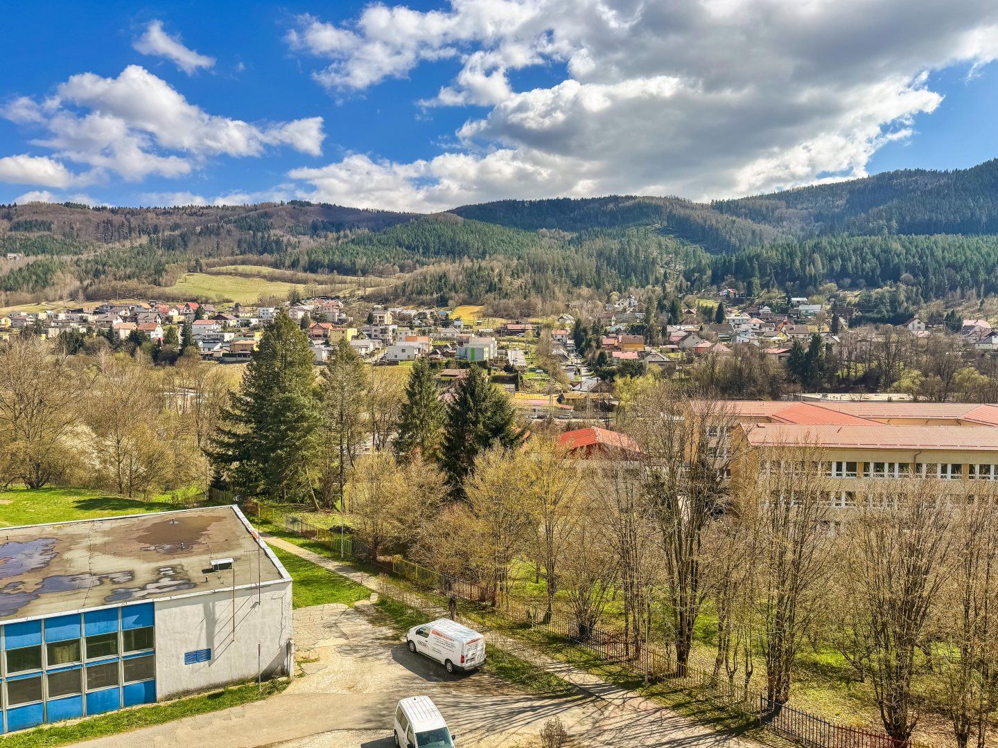 Zariadený 3-izbový byt po rekonštrukcii-Gelnica-odporúčame