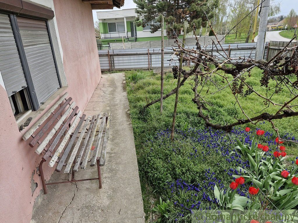 Chalupa na konci Tekovských Lužian