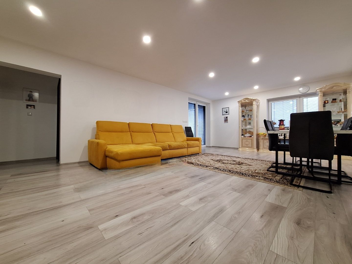 ADOMIS - predáme pekný obývaný bungalov 4izbový, tepelné čerpadlo, dlažby, terasy, Prešov - Šalgovík