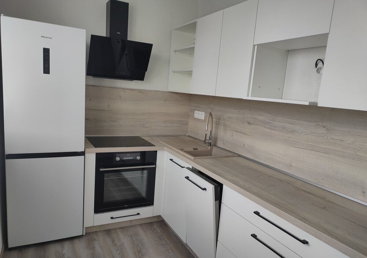 Prenájom Iný Iný-Prenájom-Spišská Nová Ves-500.00 €