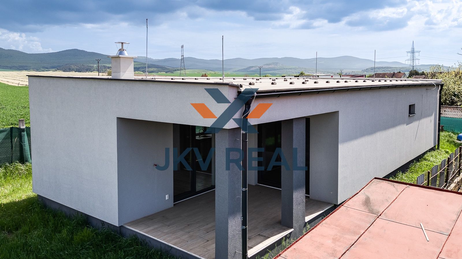 Investujte do kvality života: Novostavba č:1 v Bošanoch s kompletnou občianskou vybavenosťou!