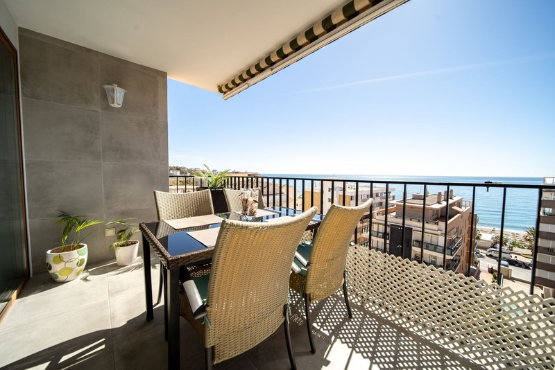 Luxusný Penthouse s Panoramatickým Výhľadom na More – Fuengirola, Carvajal
