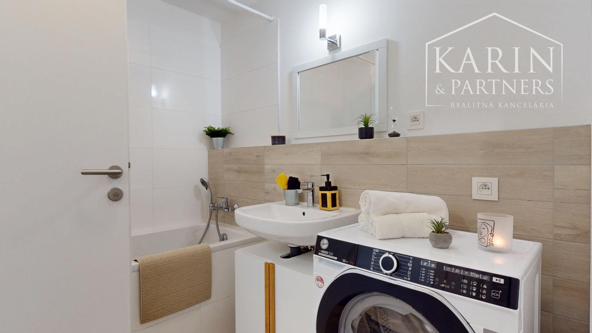 Zariadený 1,5 izbový byt | loggia | Malé Krasňany | výhľad na vinice
