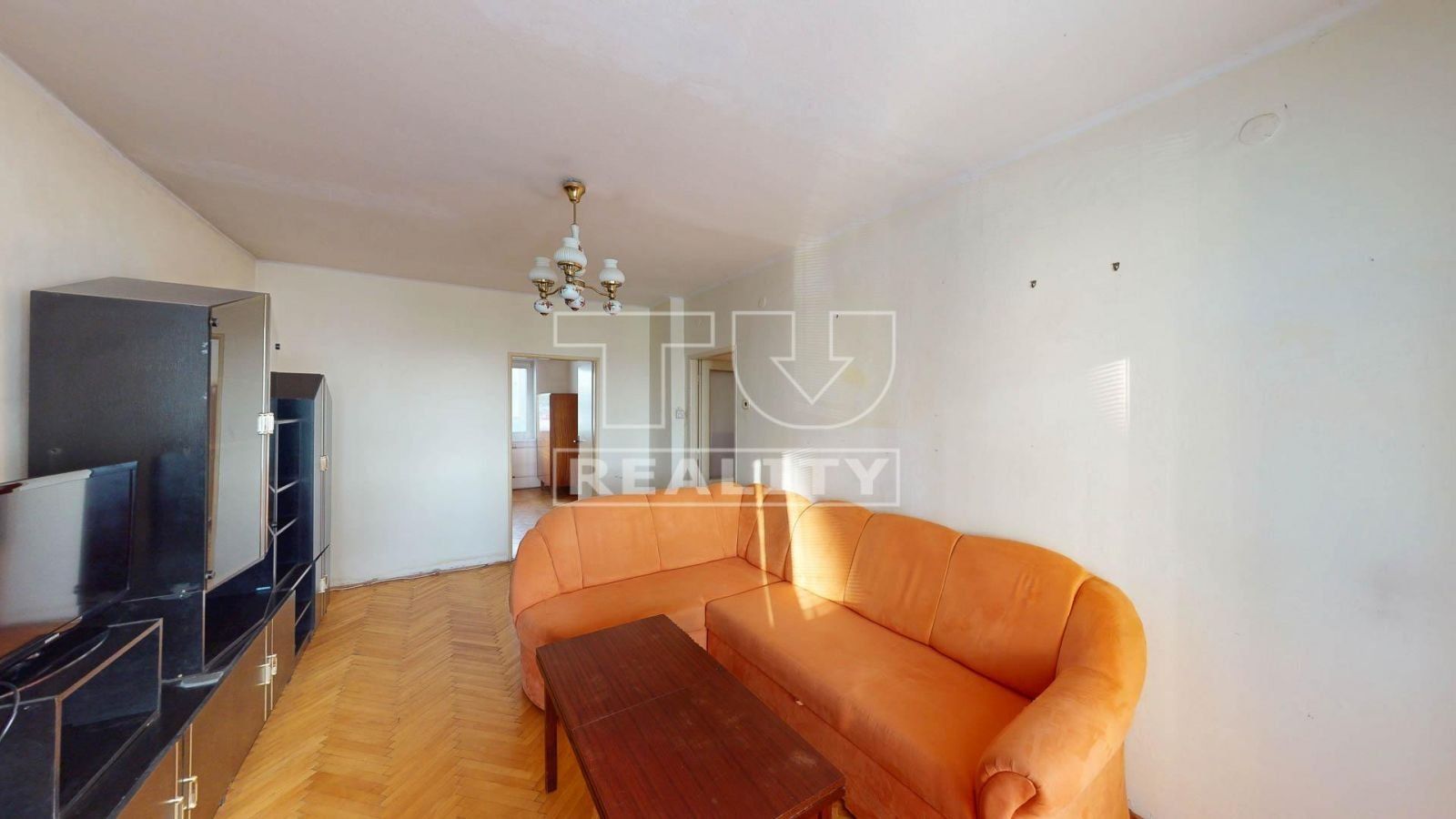 Na predaj priestranný 3-izbový byt s balkónom v obci Bošany