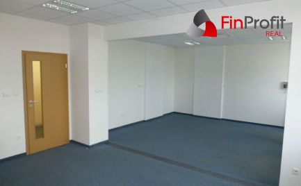 Na prenájom klimatizovaná kancelária s výmerou 39,42 m2 na Slovnaftskej ul.