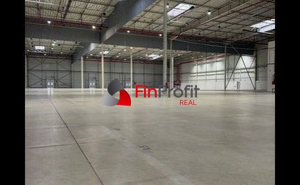 Na prenájom vykurovaný sklad s výmerou 8.600 m2 s administratívno-sociálnym zázemím v Rači