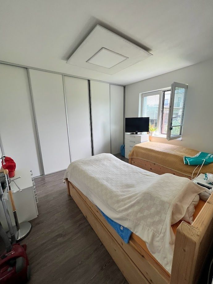 9-izbová rodinná vila s tromi bytmi, garážami a obývateľným podkrovím bez kompromisov