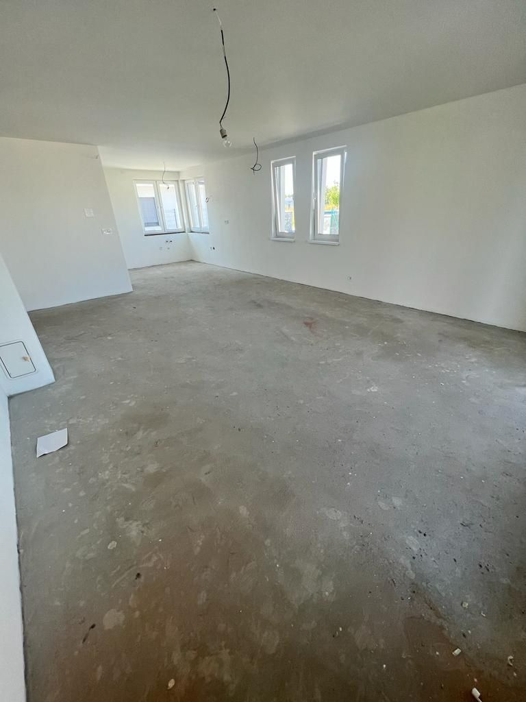 Moderný 4-izbový rodinný dom s krytou terasou a podlahovým plynovým kúrením