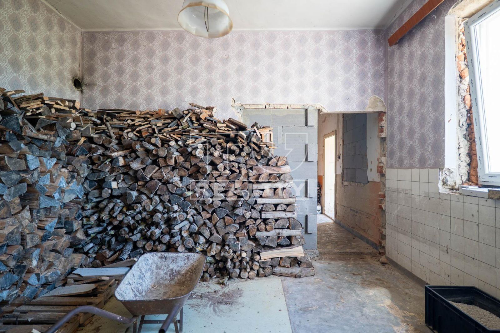 Na predaj pohostinstvo s veľkým potenciálom v obci Rumanová a pozemkom 1919 m2