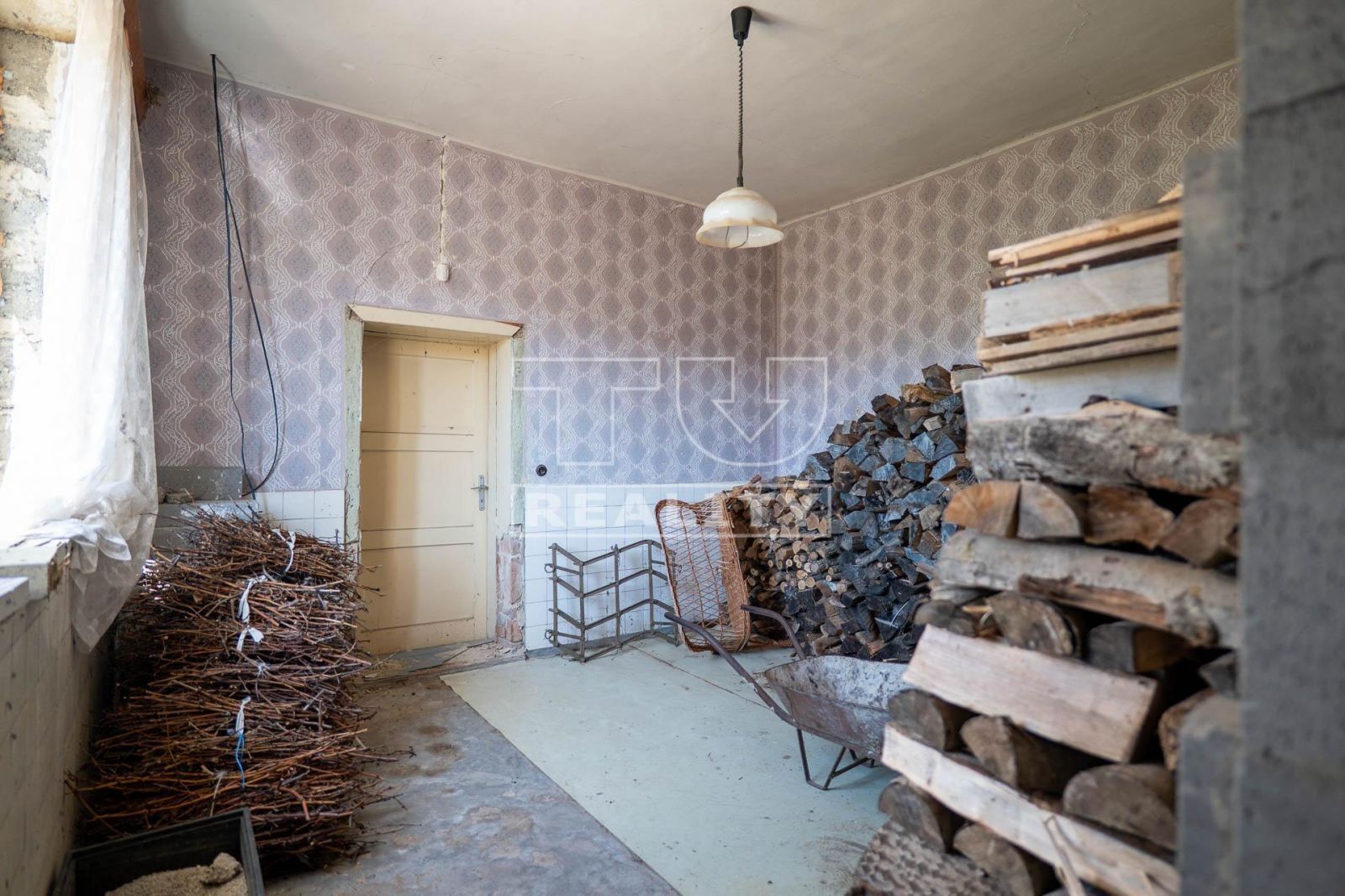 Na predaj pohostinstvo s veľkým potenciálom v obci Rumanová a pozemkom 1919 m2