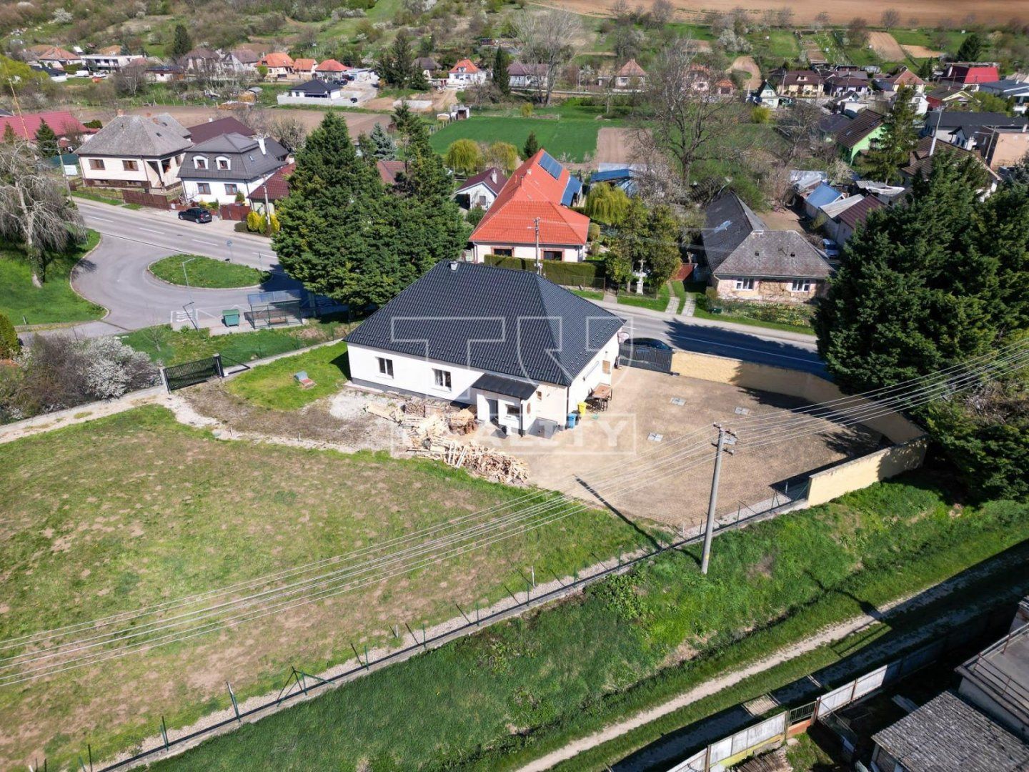 Na predaj pohostinstvo s veľkým potenciálom v obci Rumanová a pozemkom 1919 m2