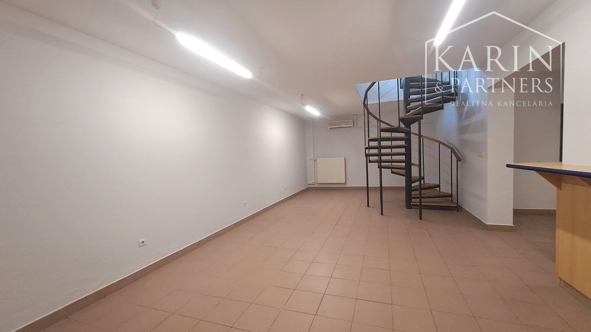 Prenájom klimatizovaný priestor v úplnom centre Piešťan, Hviezdoslavova ulica