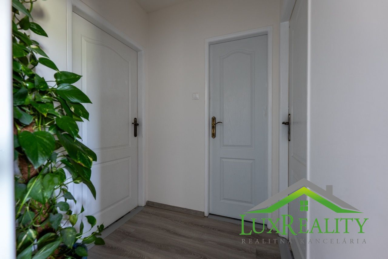3-izb. zrekonštr. byt s 3 balkónmi, NMn/V - SNP