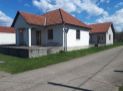 ADOMIS - na predaj rodinný dom po čiastočnej rekonštrukcii , obec Hidvégardó.