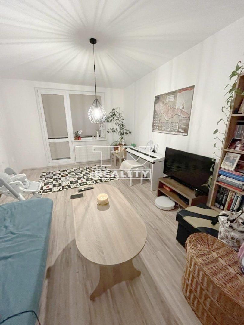 TUreality ponúka na predaj 3i byt na sídlisku Sekier vo Zvolene o výmere 63 m² po kompletnej rekonštrukcii