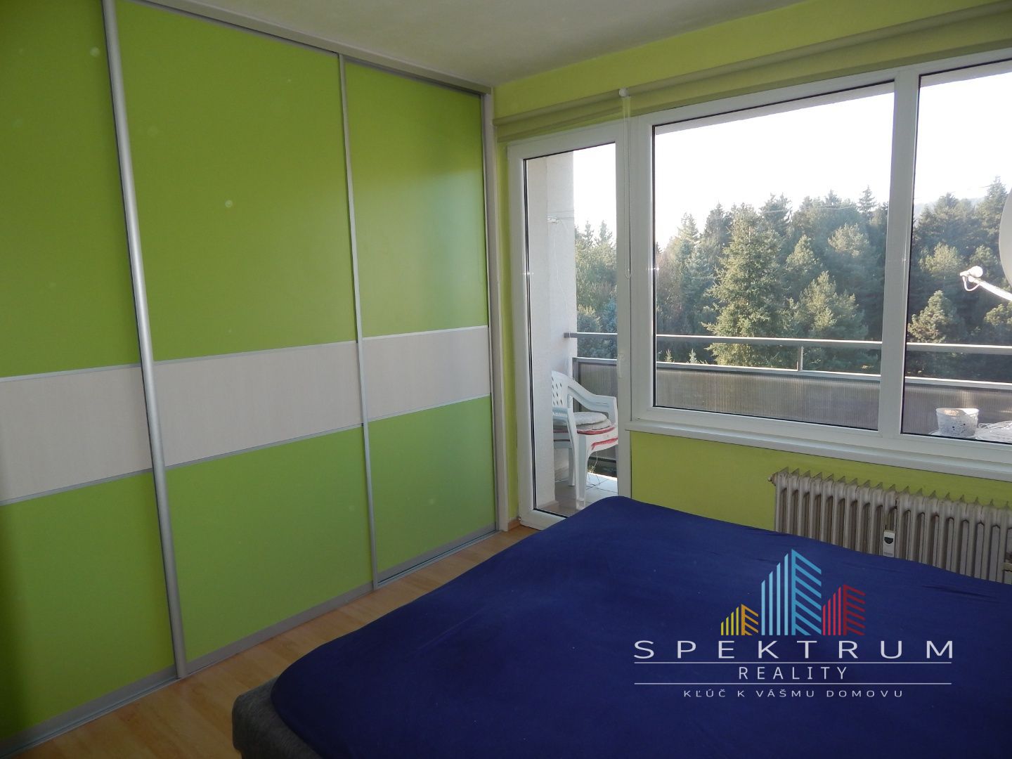 SPEKTRUM REALITY- Na Predaj komplet rekonštruovaný 3-izbový byt, 75 m2, 2x loggia, Handlová, ul. Morovnianská Cesta