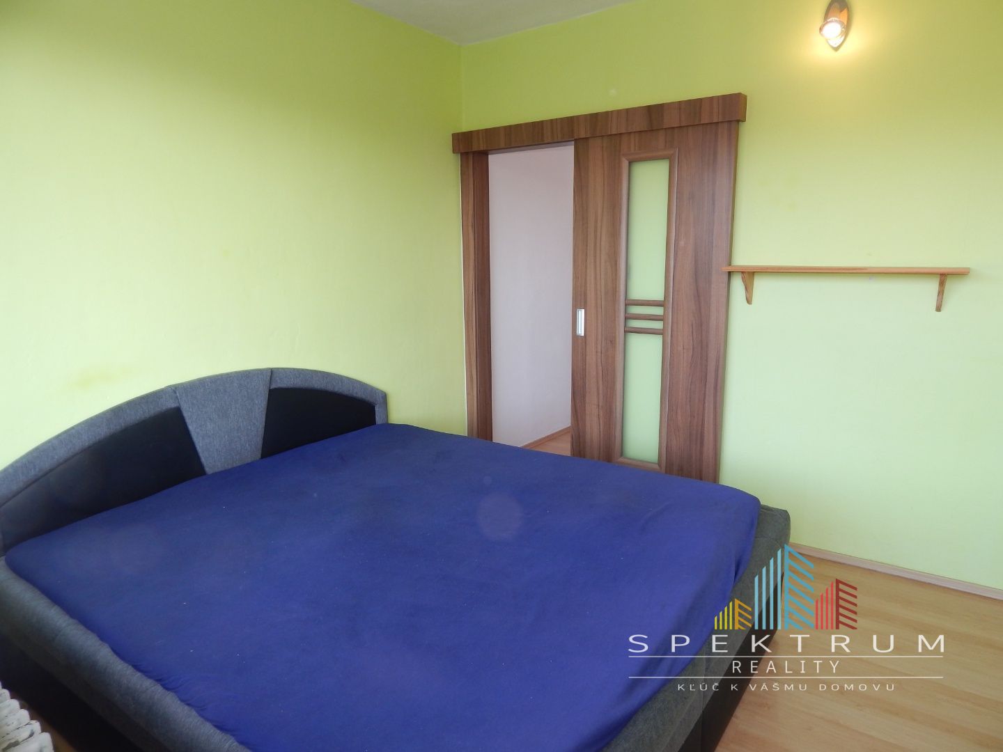 SPEKTRUM REALITY- Na Predaj komplet rekonštruovaný 3-izbový byt, 75 m2, 2x loggia, Handlová, ul. Morovnianská Cesta