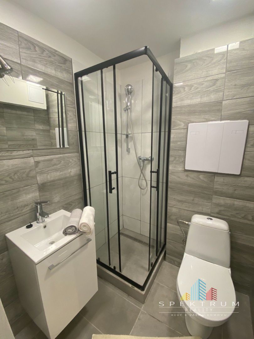 SPEKTRUM REALITY- Na PREDAJ 1 -izbový byt, 28 m2, Handlová, 29.Augusta