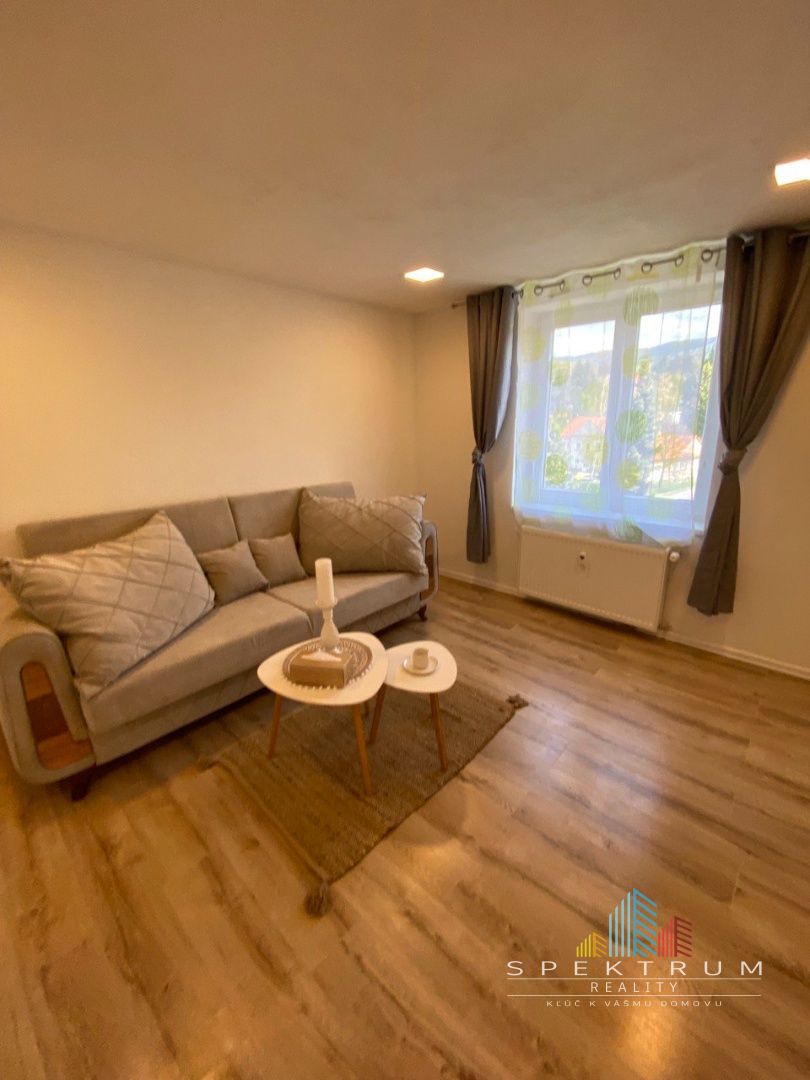 SPEKTRUM REALITY- Na PREDAJ 1 -izbový byt, 28 m2, Handlová, 29.Augusta