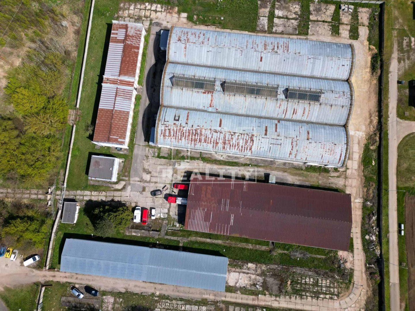 Investičná príležitosť! Predaj výrobno - skladového areálu Želiezovce 18000 m2
