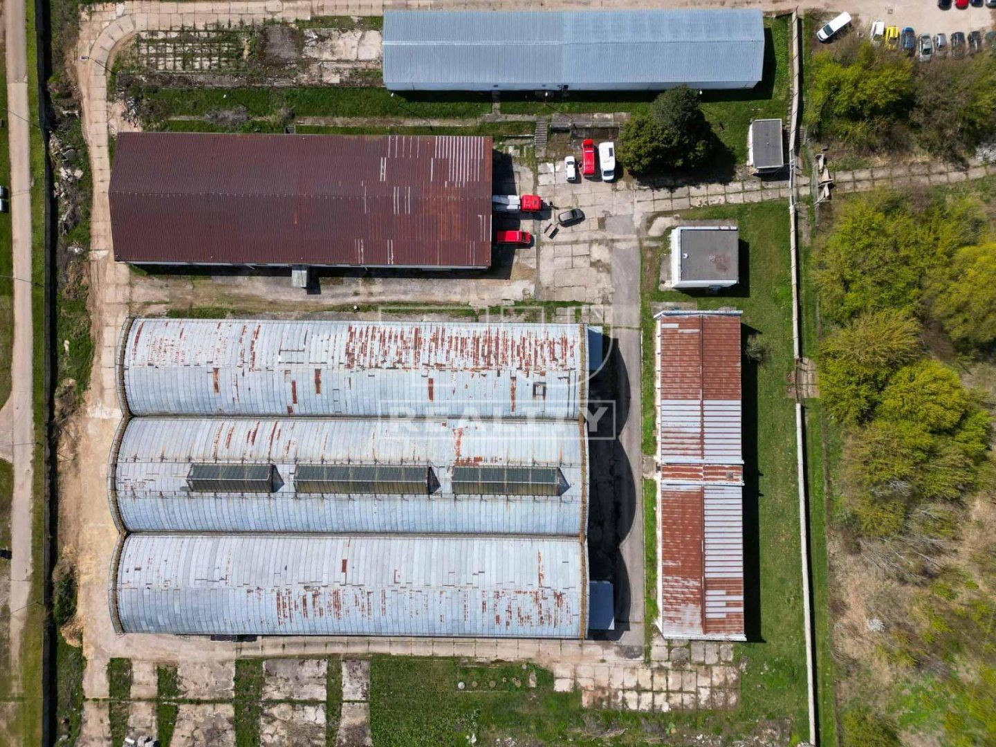 Investičná príležitosť! Predaj výrobno - skladového areálu Želiezovce 18000 m2