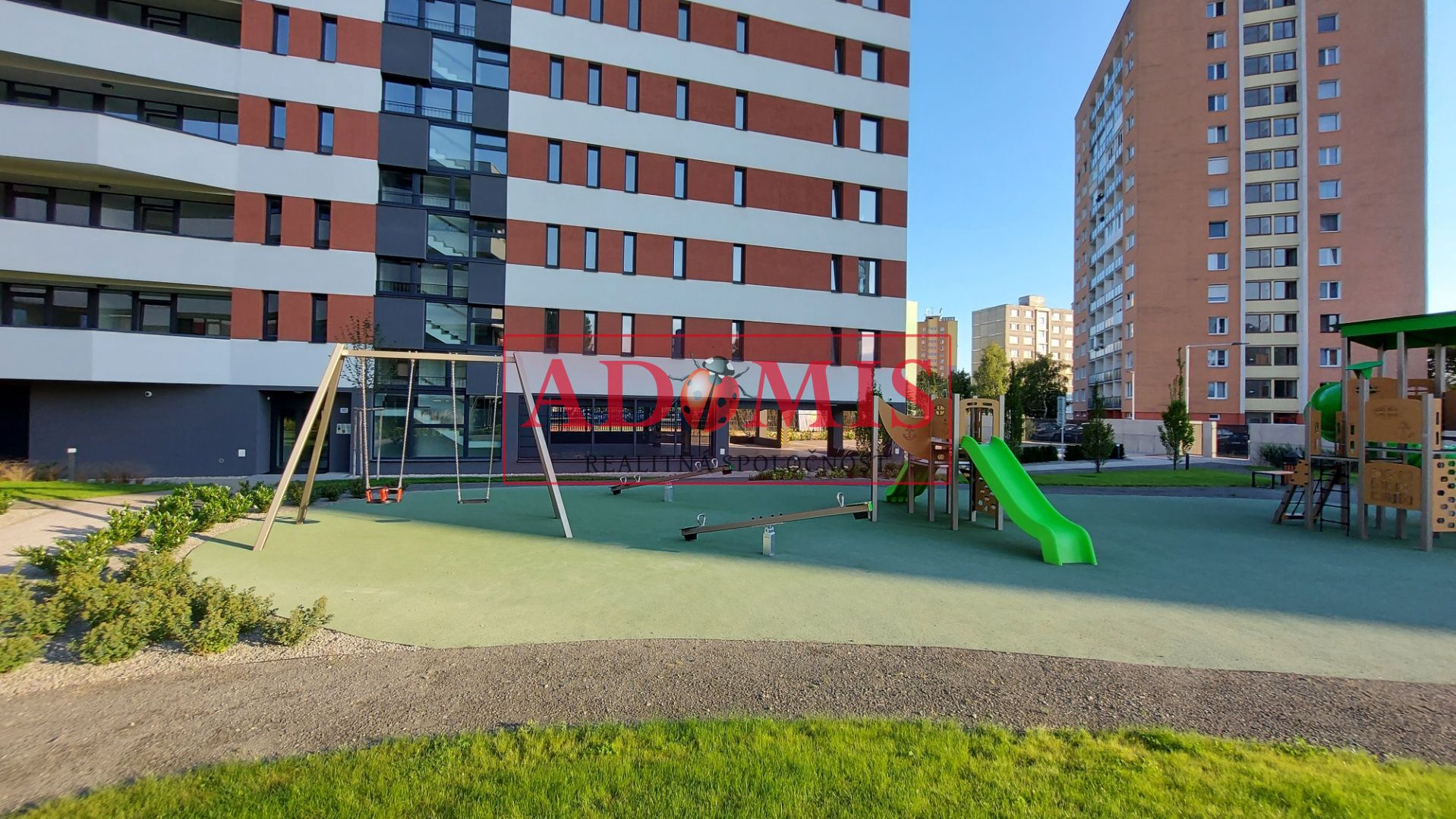 na prenájom bezbariérový byt 2+1, LAGO,Nad Jazerom Košice 78,5 m2, parking