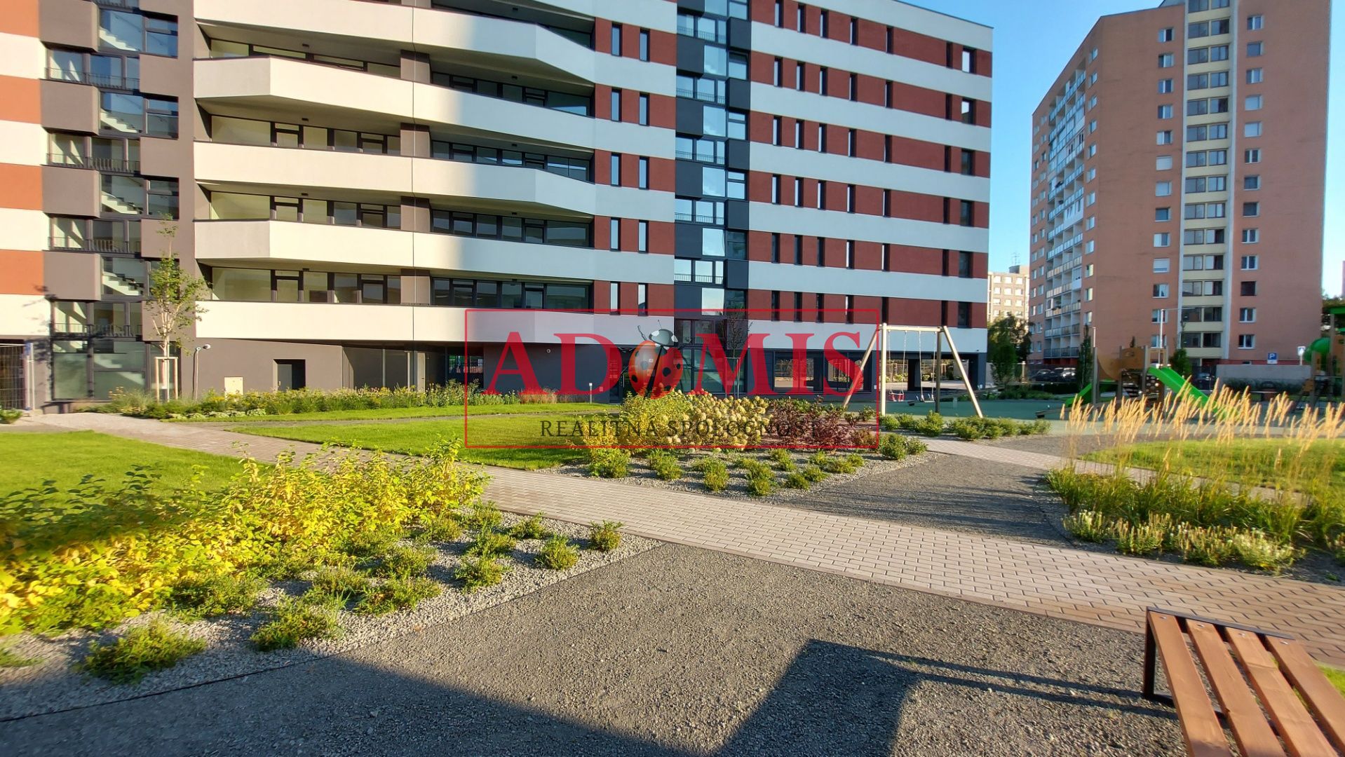na prenájom bezbariérový byt 2+1, LAGO,Nad Jazerom Košice 78,5 m2, parking