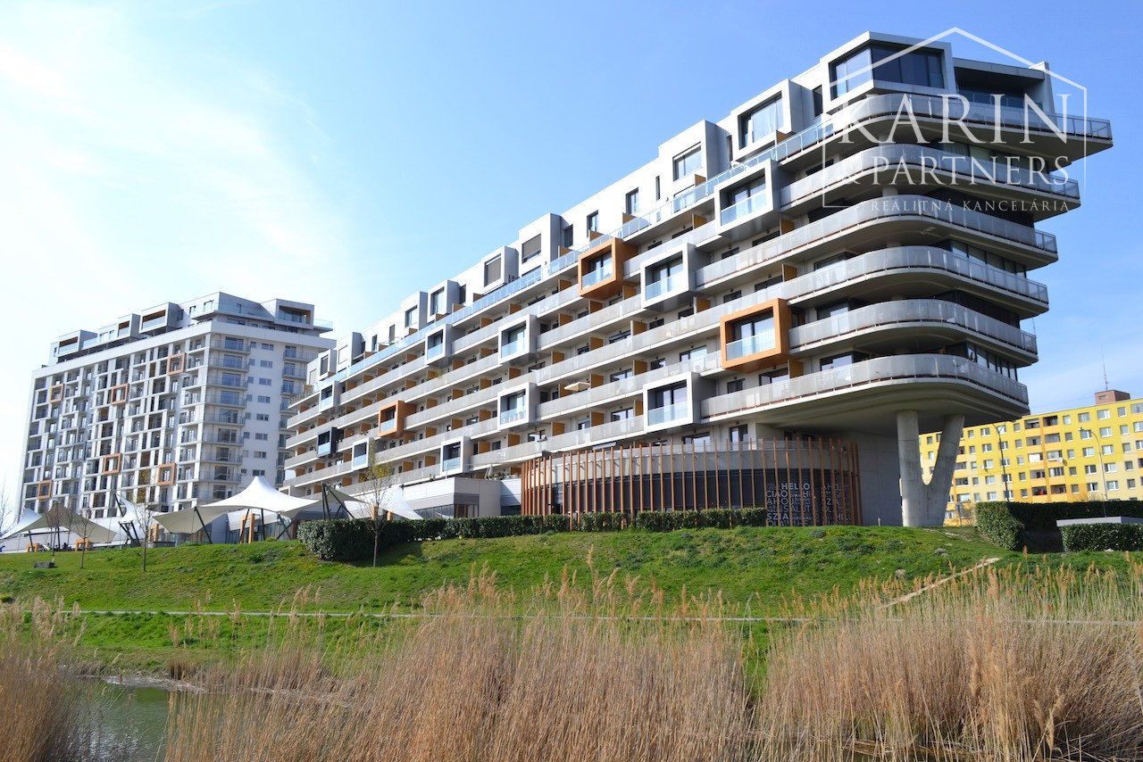 Jedinečný 3-izbový byt s terasou a garážou Petržalka City